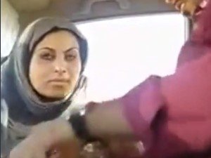 Pakistani-aunty-fuck-by-car-driver-in-car-HD-pakistani-aunty-sex