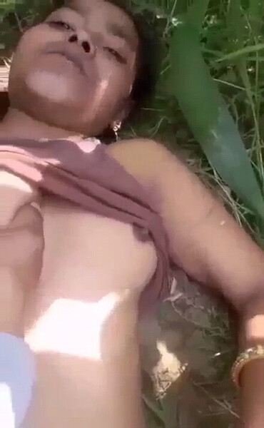 Village sexy girl xxx com desi enjoy with bf in jungle outdoor
