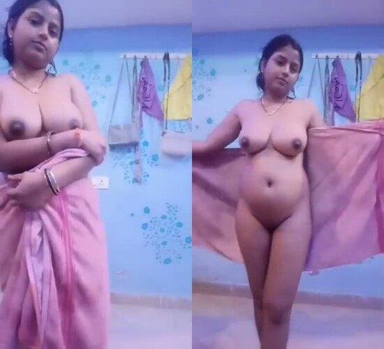Very-beautiful-hot-big-boobs-bhabhi-hot-xxx-nude-showing-mms.jpg