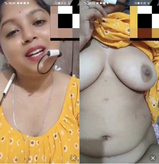Indian-Desi-bhabi-desii-Shows-her-Big-Juicy-Boobs-on-live-cam.jpg